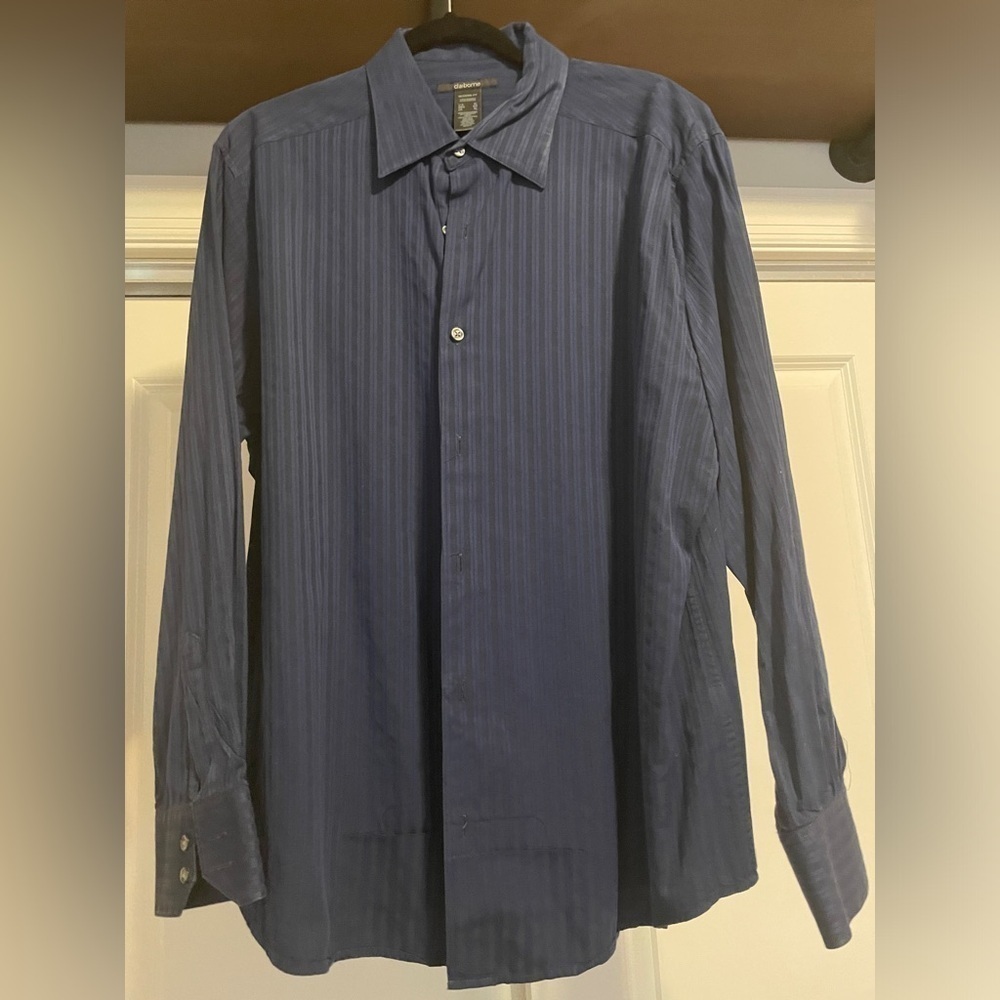 Claiborne Long Sleeve Button Up Size XL Blue w/Stripes